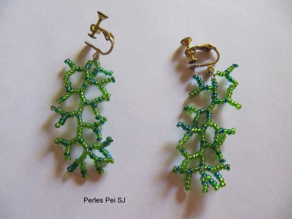 boucle-oreille-corail-vert-1